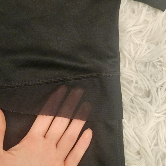 Lululemon t-shirt - Picture 3 of 6